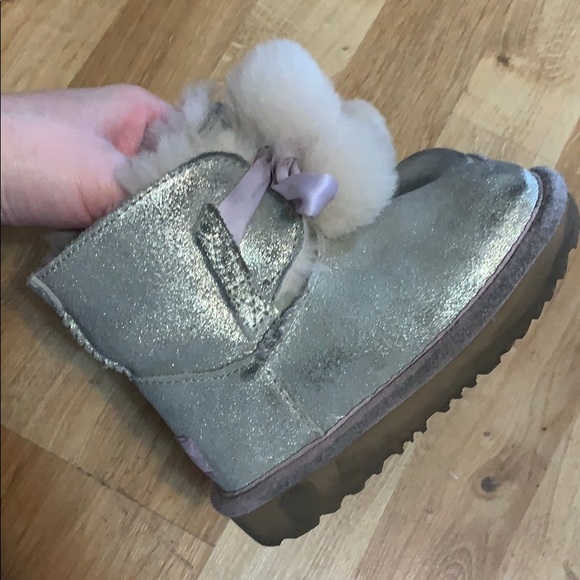 Ugg gita metallic boot sz 8 - Picture 3 of 6
